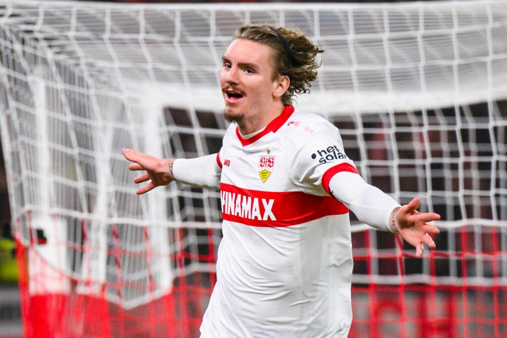 Nübel-Fehler und Woltemade-Doppelpack: VfB krönt Aufholjagd