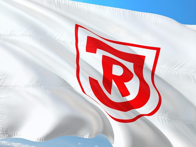 Jahn Regensburg steigt nach Remis gegen Köln ab